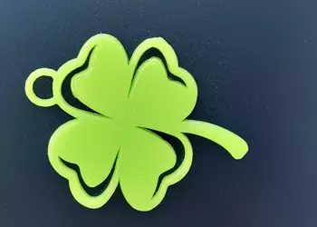 breloczek w kształcie koniczyny wydrukowany na drukarce 3D