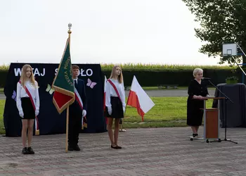 Powitanie zebranych uczniów, nauczycieli i rodziców przez Panią Dyrektor