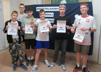 Międzyklasowy Turniej Tenisa Stołowego - inicjatwa oddolna w ramach projektu „Teraz My! Młodzi i aktywni z gminy Śmigiel”
