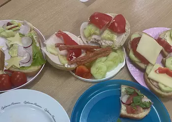 Kanapki uczniów klasy pierwszej