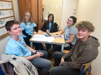 Uczniowie podczas warsztatów na temat debaty