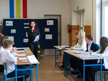 Powitanie uczestników debaty przez panią marszałek