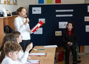 Julka zabiera głos w debacie