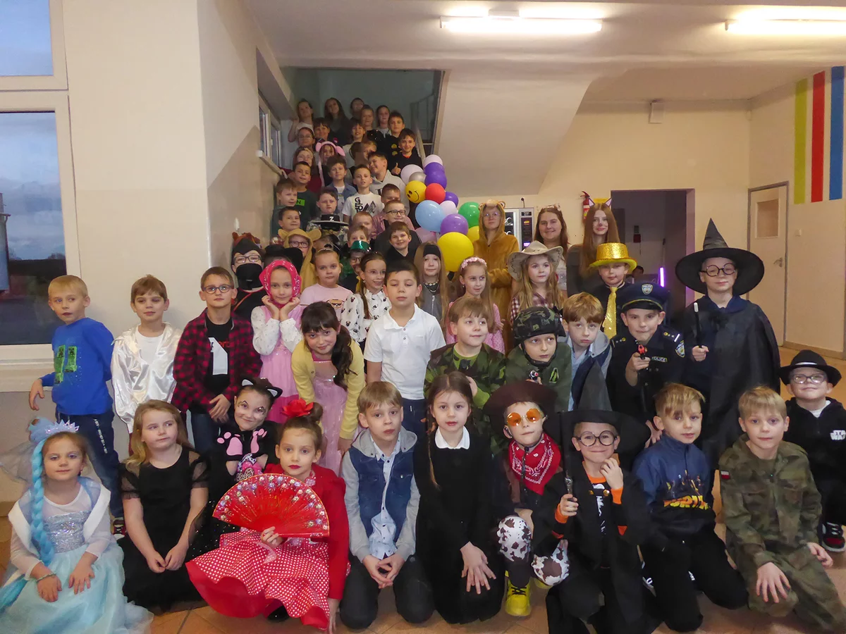 Karnawałowa dyskoteka uczniów klas 1 - 3