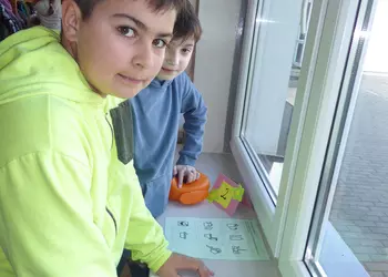 Uczniowie podczas H2O QUESTU