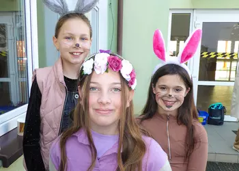 Pani Wiosna i zajączki