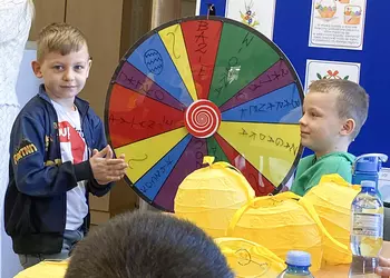 Wojtek kręci kołem