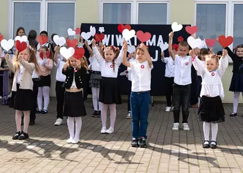 Przedszkolaki z grupy 0a podczas występu