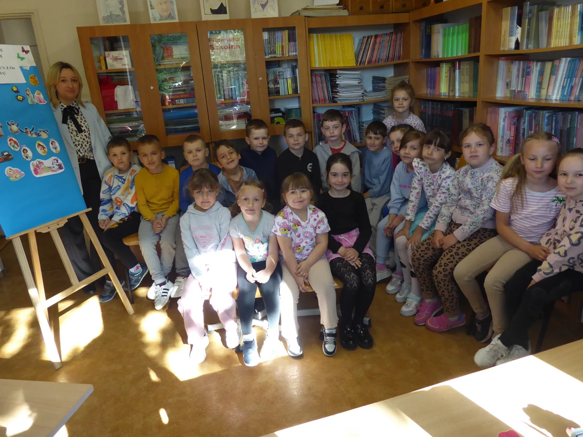 Magiczny świat bajek i baśni w bibliotece szkolnej