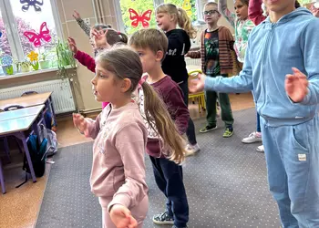 Śpiewamy razem angielską piosenkę