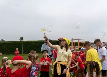 Puszczanie baniek mydlanych