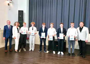 Laureaci konkursu informatycznego z klas 7-8