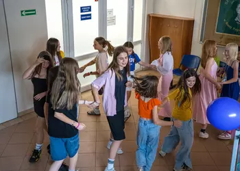 Uczniowie podczas tańca