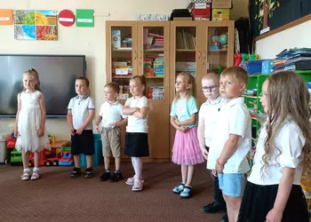 Przedszkolaki podczas występu