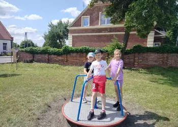 Zabawy na placu zabaw