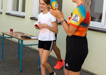 Lilianna odbiera nagrodę