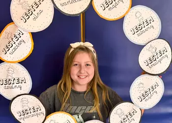 Helenka świętuje Dzień Kropki