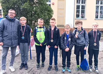II MIEJSCE W DRUŻYNOWYCH BIEGACH PRZEŁAJOWYCH CHŁOPCÓW