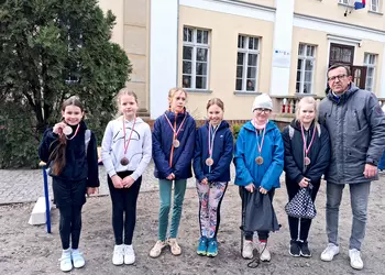 III MIEJSCE W DRUZYNOWYCH BEGACH PRZEŁAJOWYCH