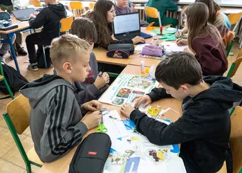 Uczniowie klasy 5b przygotowują broszurę informacyjną o zdrowiu1