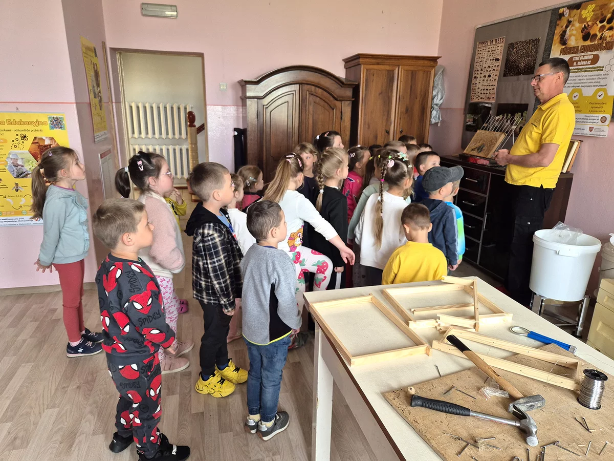 Wycieczka do Pasieki Edukacyjnej w Starym Bojanowie 