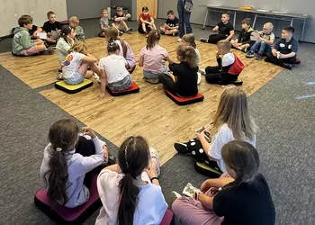 Uczniowie podczas wykładu