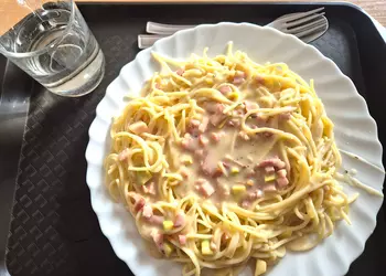 Szkolny obiad - carbonara