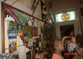 Zwiedzanie ekspozycji w muzeum