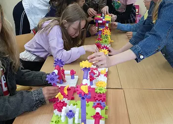 Ścieżka zdrowia z klocków Korbo